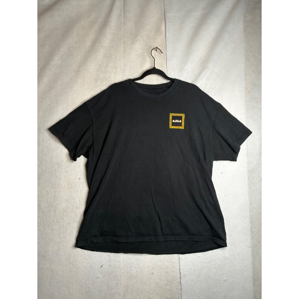 Nike LeBron James Loose Fit Graphic T-Shirt‎ Mens 2XL Black DQ1881-010